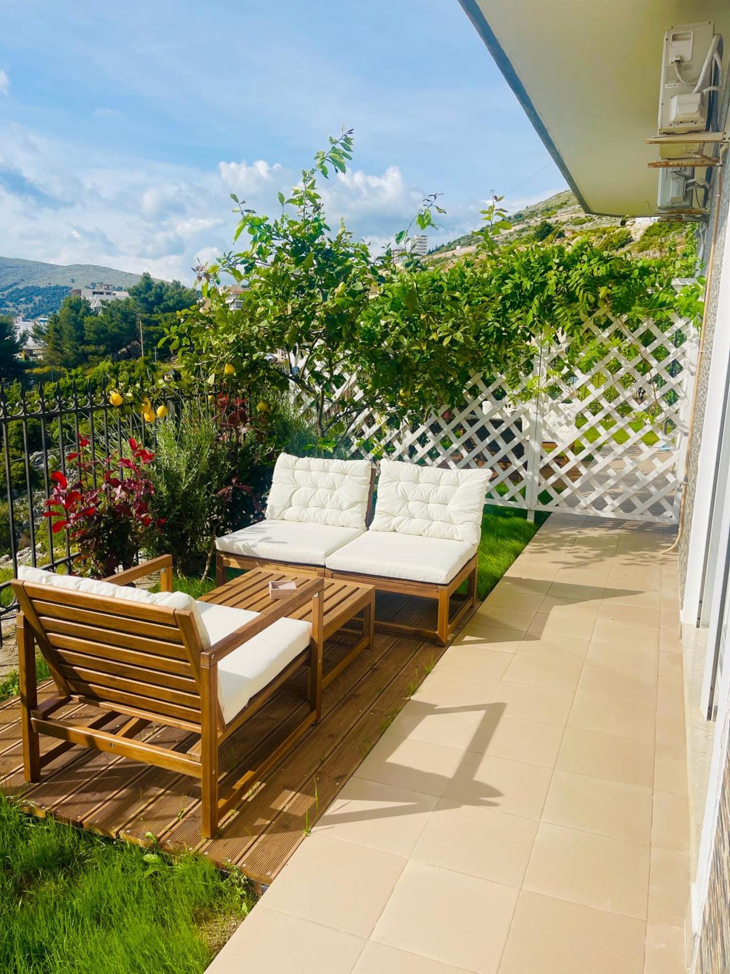 Jb Apartments Sarandë Esterno foto